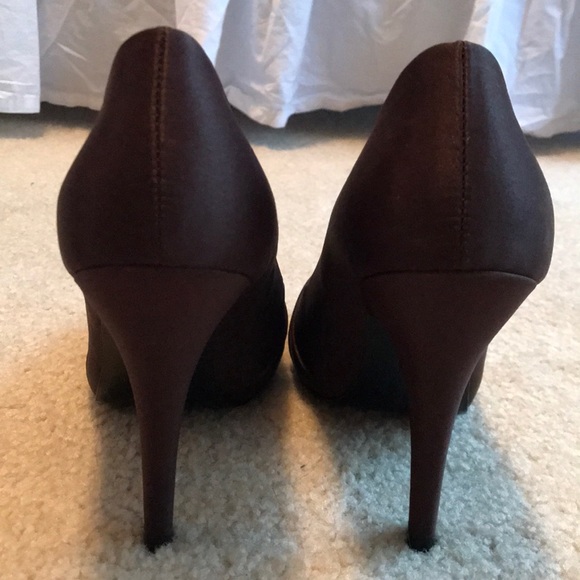 Heels - Picture 3 of 3